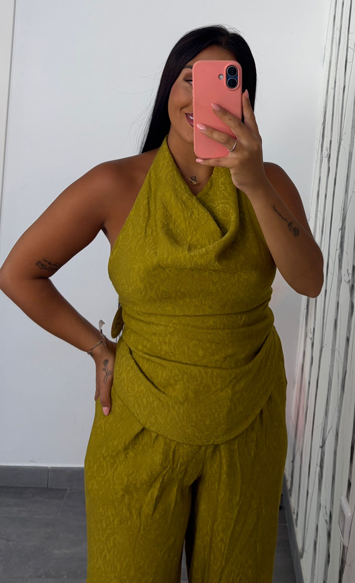 CONJUNTO INDIRA